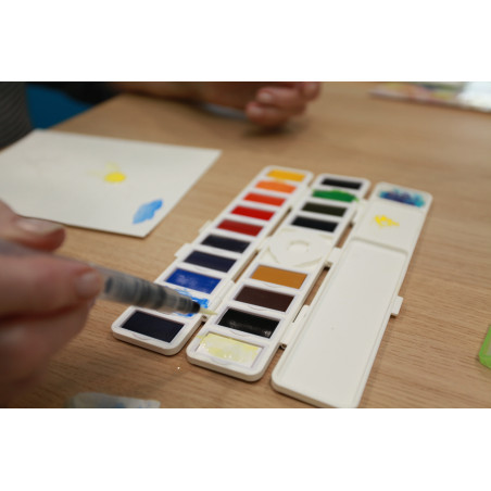 Mini Palette Aquarelle De Voyage En Bois - 24 Couleurs, 15 Cases, Carnet De Croquis, Pince, Idéal Pour Artistes Nomades